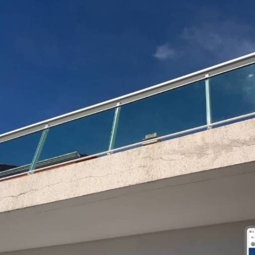 Sacada Guarda Corpo - Segurança e Estilo Moderno - Curitiba, PR