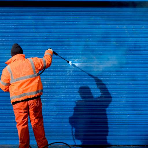 Produtos de Limpeza para Remoção de Pichação – Eficiência e Preservação em São Paulo/SP