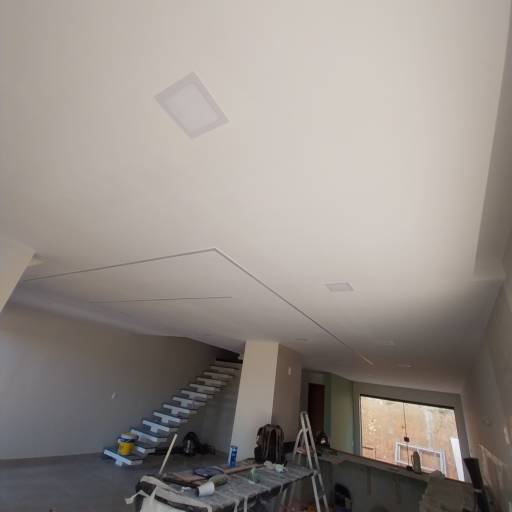  Reparo Feito ao Lado dos LEDs no Teto - Acabamento Impecável em Guarapari/ES por FB Pinturas e Acabamentos