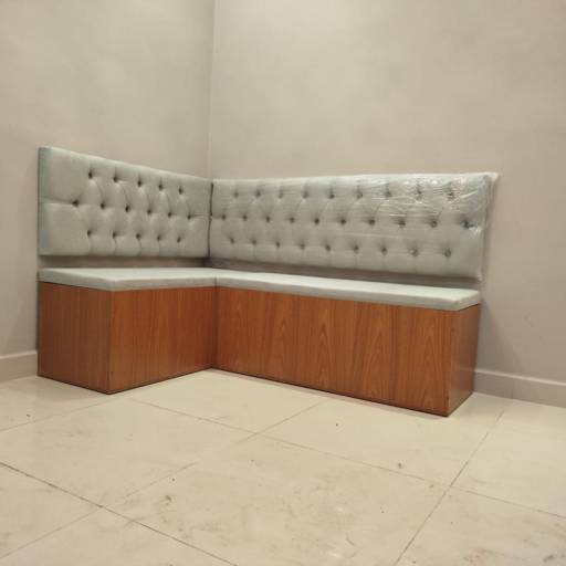 Canto Alemão com Pistão a Gás por A.D.E.S Estofados