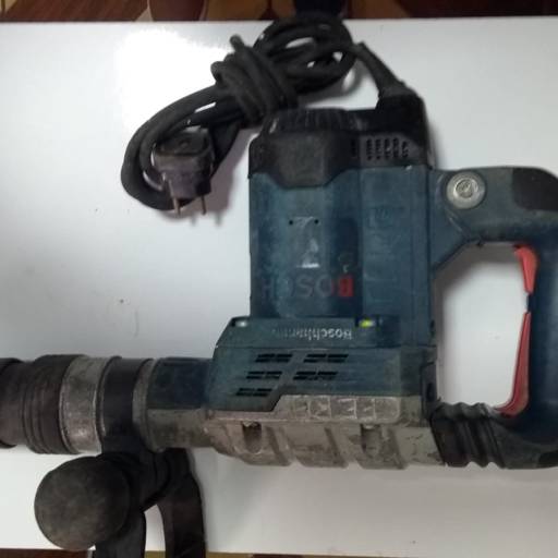 Marteletes de 5kg a 31kg - Versatilidade e Potência para Obras em Arapoti por Fera Locações de Equipamentos