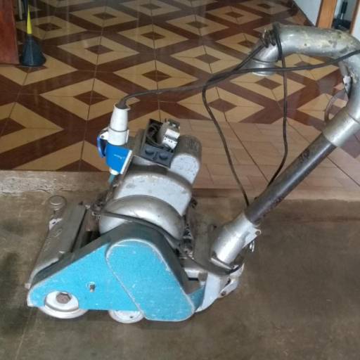 Lixa Taco Fera Locações – Acabamento Perfeito para Pisos de Madeira em Arapoti por Fera Locações de Equipamentos