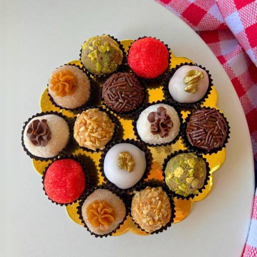 Cento de Docinhos por Sodiê Doces