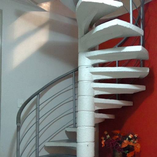 Escada Caracol em Concreto: Solução Compacta e Elegante – Belém