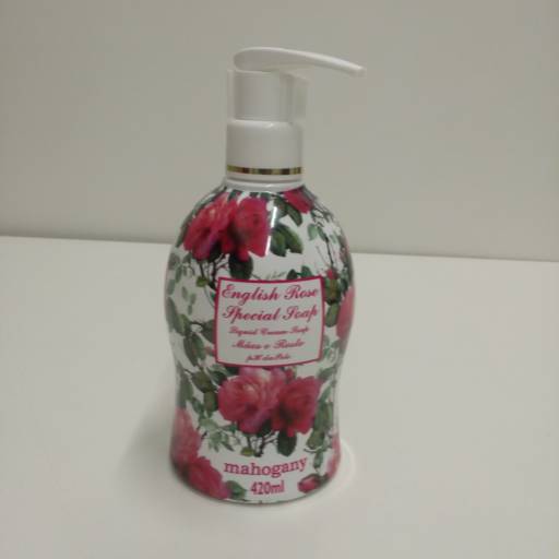 Sabonete English Rose por Aline Capela Cosméticos