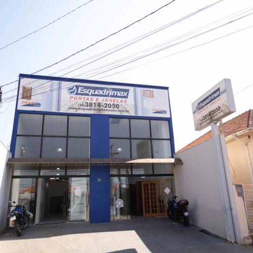 Há mais de 20 anos, agregando valor e excelência a cada projeto! por Esquadrimax