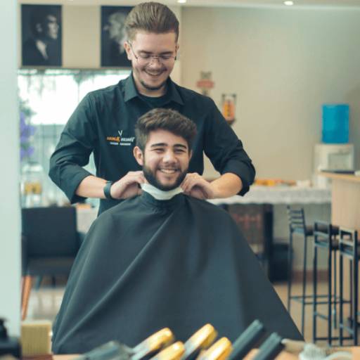 Corte de Cabelo – Estilo Personalizado e Modernidade em Lençóis Paulista/SP por Vinicius Almeida Barbearia Premium