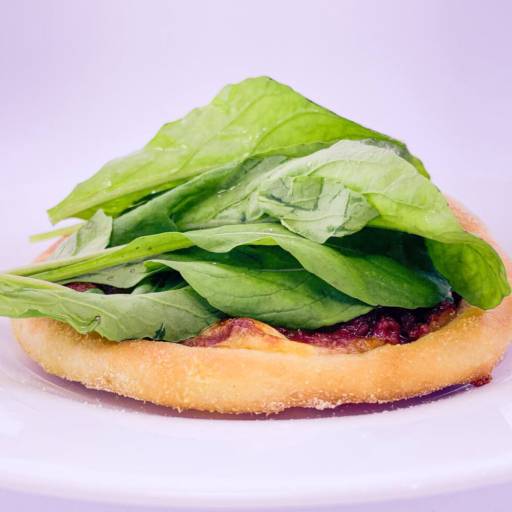 Esfiha de Rúcula com Tomate Seco – Sabor e Leveza em São Manuel/SP