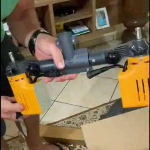 Mais um cliente satisfeito recebendo os produtos da Energia Solar MK por Energia Solar MK