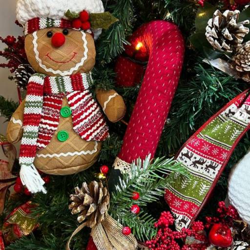 Comprar o produto de Decoração de árvore de natal em Artigos de Natal pela empresa Bigtok em Foz do Iguaçu, PR por Solutudo