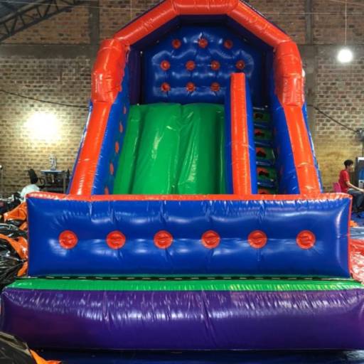 Tobogã Híbrido 2x1: Diversão Garantida para Qualquer Evento em Mogi das Cruzes