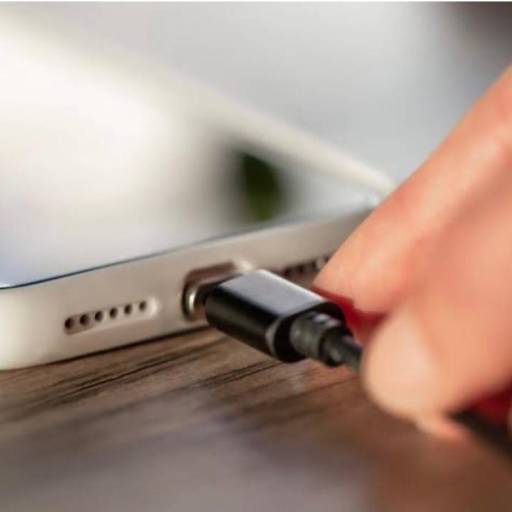 Troca de Conector de Carga com Garantia – Solução Rápida em Lençóis Paulista