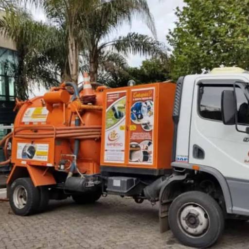 Limpeza e Sucção de Resíduo – Eficiência e Agilidade em Belo Horizonte/MG  por Desentupidora Império Solução Predial