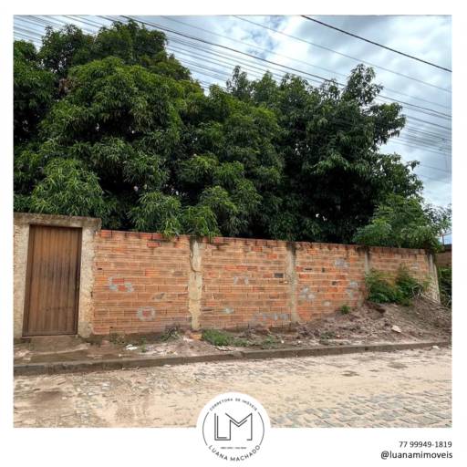 Terreno Comercial de 300m² - Excelente Oportunidade em Livramento de Nossa Senhora/BA