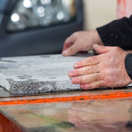 Soluções Completas em Mármores e Granitos para Ambientes Residenciais e Comerciais - Tietê/SP por R.R Marmoraria