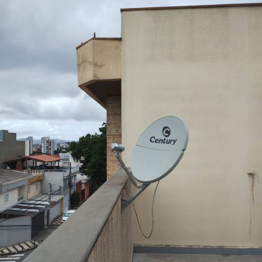 Antena century banda Ku StarOne C2 70w instalada para um ponto com receptor century no bairro vila Marina santo André em 11/12/2024