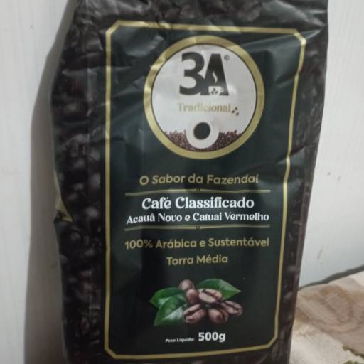 Café Tradicional Torrado e Moído - Sabor Autêntico de Caconde/SP por Produtos 3A  Café Tradicional Torrado e Moído - Sabor Autêntico de Caconde/SP por Produtos 3A