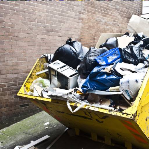 Locação de Caçambas e Descarte de Entulho - Soluções Rápidas em Tatuí/SP