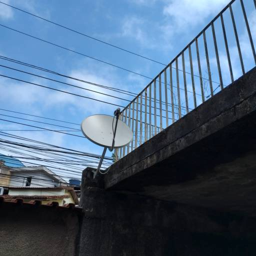 Antena Banda Ku StarOne C2 70w para nova parabólica instalada para um ponto com receptor Century MidiaBox B7 no bairro Jardim Guarará em Santo André em 17/12/2024