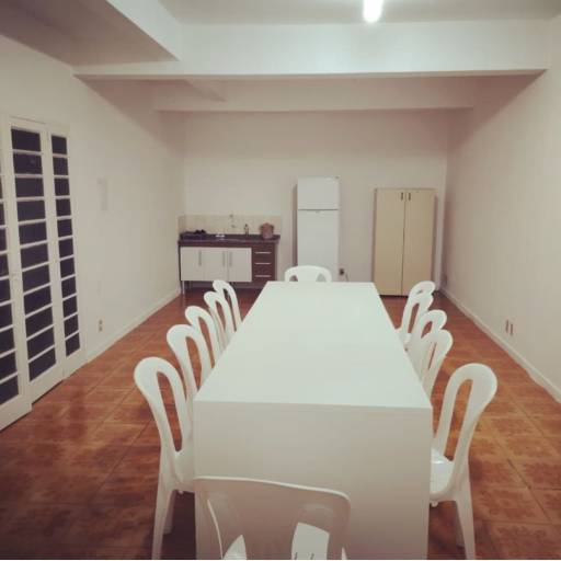 Precisando de um espaço profissional e completo para alavancar seus negócios? por Total Cred