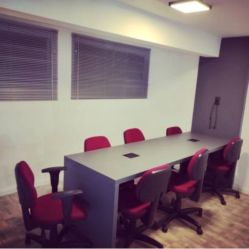 Precisando de um espaço profissional e completo para alavancar seus negócios? por Total Cred