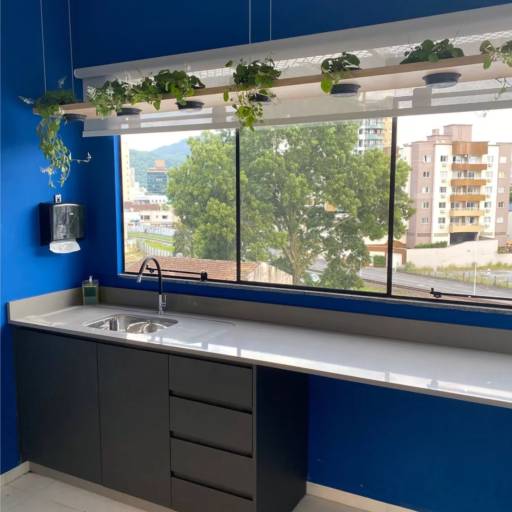 Projeto de Móveis Planejados realizado para a empresa Lyncas por MOBID Marcenaria