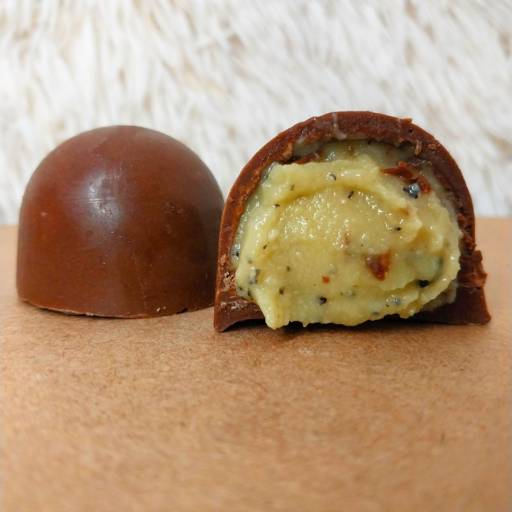 Nossas trufas extremamente recheadas  são de dar água na boca  por Trufas da Mari