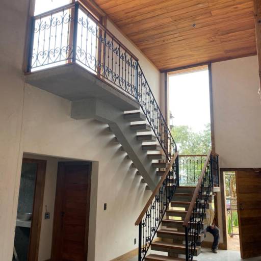 Gerenciamento de Obra - Eficiência e Controle Total - Riviera de Santa Cristina XIII, SP em Riviera de Santa Cristina XIII, SP por RV Engenharia e Construção