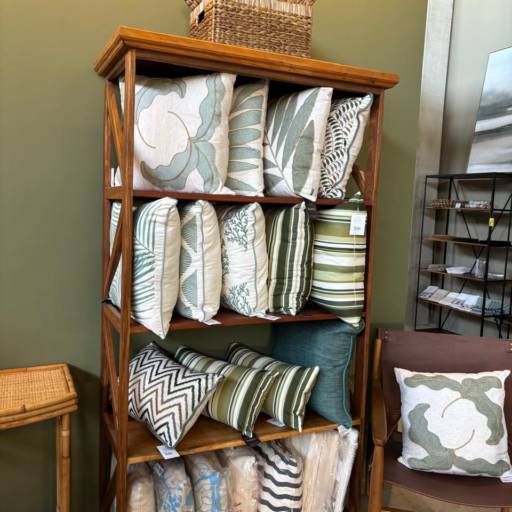 Almofadas Decorativas - Conforto e Estilo para Seu Lar em Ninho Verde II Eco Residence, SP em Ninho Verde II Eco Residence, SP por Decor Max Casa