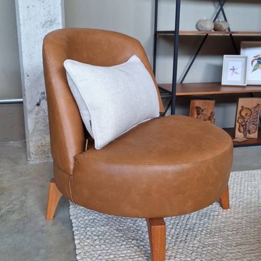 Poltronas de Alta Qualidade – Conforto e Sofisticação em Ninho Verde II Eco Residence, SP em Ninho Verde II Eco Residence, SP por Decor Max Casa