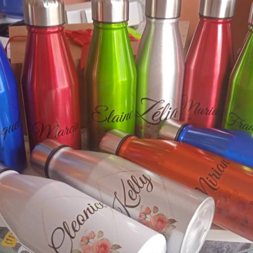 Garrafas Metálicas Personalizadas – Exclusividade e Estilo em São Paulo, SP em São Paulo, SP por Papelaria e Presente Safari