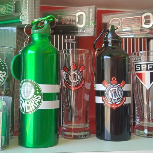 Garrafas Metálicas Personalizadas – Exclusividade e Estilo em São Paulo, SP em São Paulo, SP por Papelaria e Presente Safari