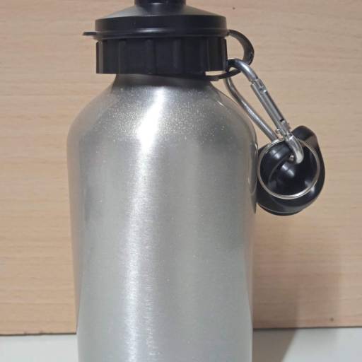 Garrafas Metálicas Personalizadas – Exclusividade e Estilo em São Paulo, SP em São Paulo, SP por Papelaria e Presente Safari