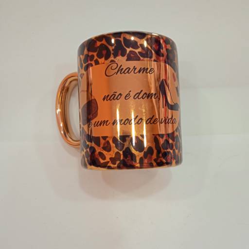 Caneca Espelhada Personalizada – Sofisticação e Exclusividade em São Paulo, SP em São Paulo, SP por Papelaria e Presente Safari