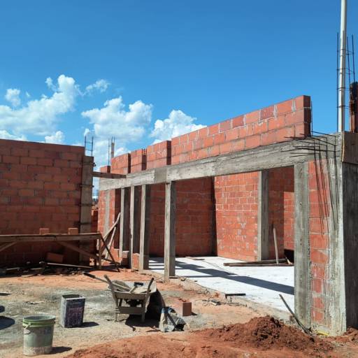 Obra em Andamento no Riviera de Santa Cristina XIII por Wilson Lorenzo