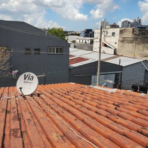 Antena Parabólica banda Ku StarOne C2 70w instalada para um ponto com receptor Century MidiaBox B7 no bairro Camilópolis em Santo André em 02/03/2025