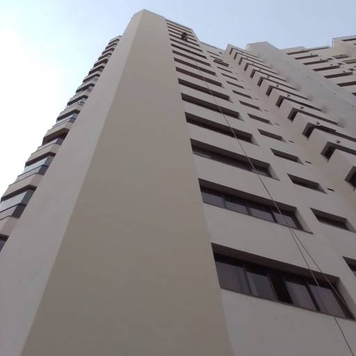 Lavagem, Restauração, Calafetação e Pintura realizada no Condomínio em Vila Prudente por InovaVertical