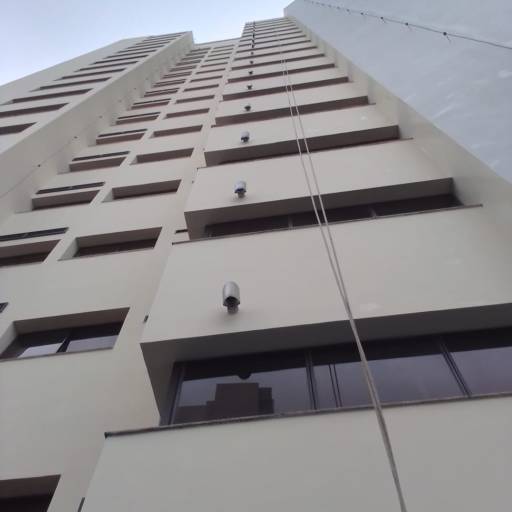 Lavagem, Restauração, Calafetação e Pintura realizada no Condomínio em Vila Prudente por InovaVertical