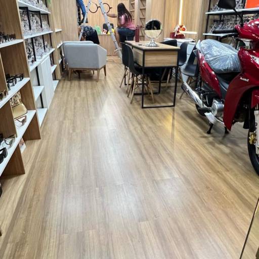 Projeto de Móveis Planejados com Instalação de Piso Amadeirado em Santa Cruz, RN por Jaelson Móveis Planejados