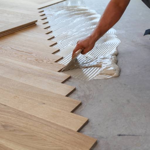 Colocação de Tacos em Bauru – Beleza e Durabilidade para Seu Piso de Madeira