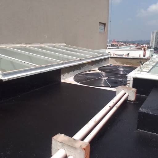 Calafetação de Telhado de Vidro com Impermeabilização de Laje – Proteção Total Contra Infiltrações – Ferraz de Vasconcelos, SP