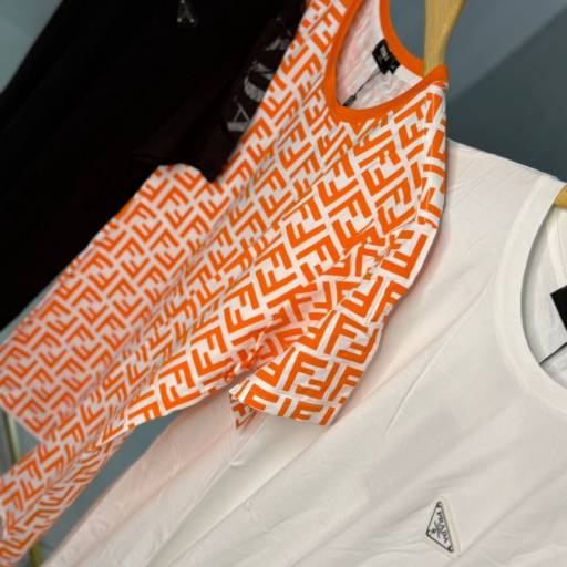 Camiseta Malha Chinesa por DK Multmarcas