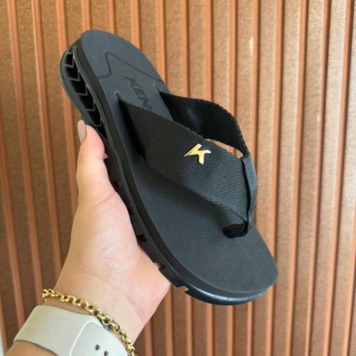 Chinelos Kenner por DK Multmarcas