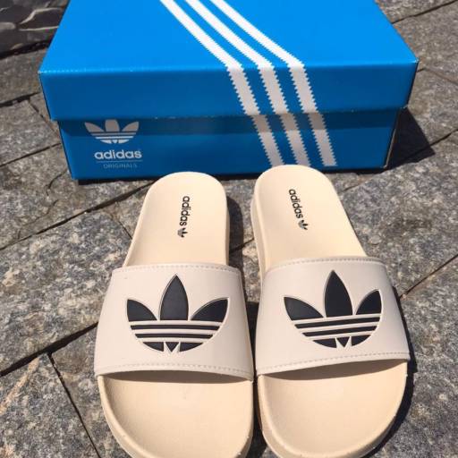 Chinelo Slide  por DK Multmarcas