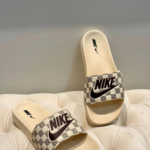 Chinelo Slide  por DK Multmarcas