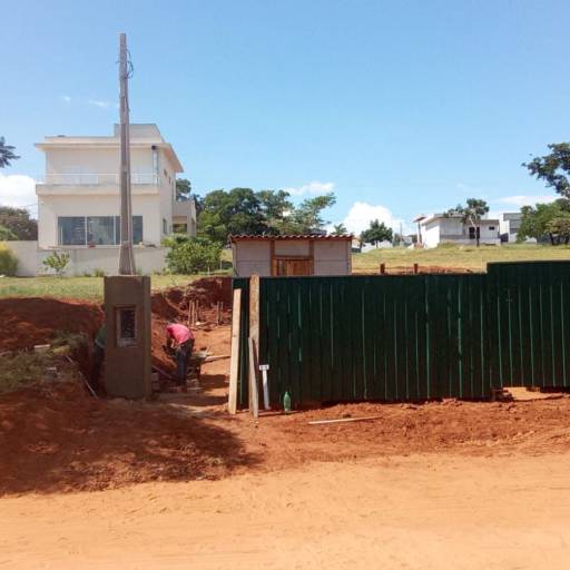 Obra em Andamento: Instalação da Obra e Fundação – Casas Riviera por Casas Riviera 