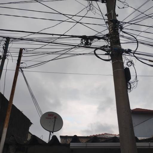 Antena Parabólica banda Ku StarOne C2 70w instalada para um ponto com receptor Multilaser na Vila Sacadura Cabral em Santo André em 28/03/25