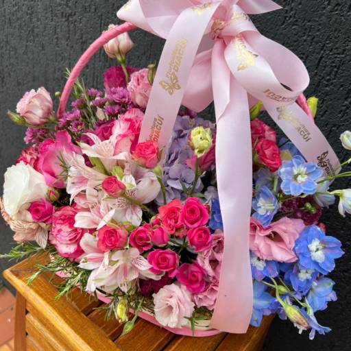 Cesta com Flores por Floricultura Diacuí