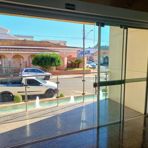 Obra no Banco Creditag  por Top Vidros