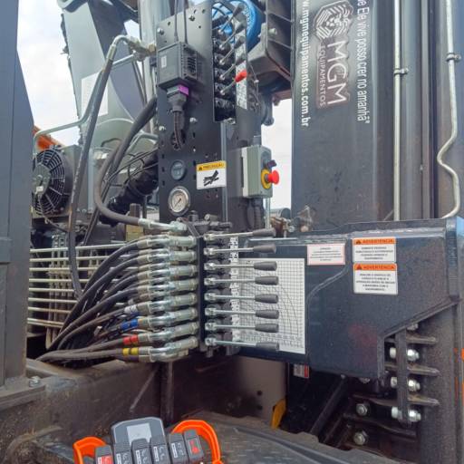 Equipamentos com Rádio Controle para Operação Precisa – Gurupi, TO por Braço Forte Locações e Serviços